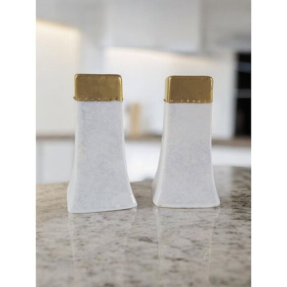 Antique Salt And Pepper Shakers Iridescent 1921 Signed M. Evans 2" tall No Corks - Picture 1 of 8